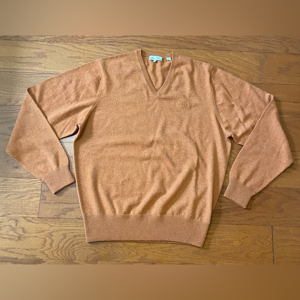 Peter Millar V-Neck Sweater in Brown